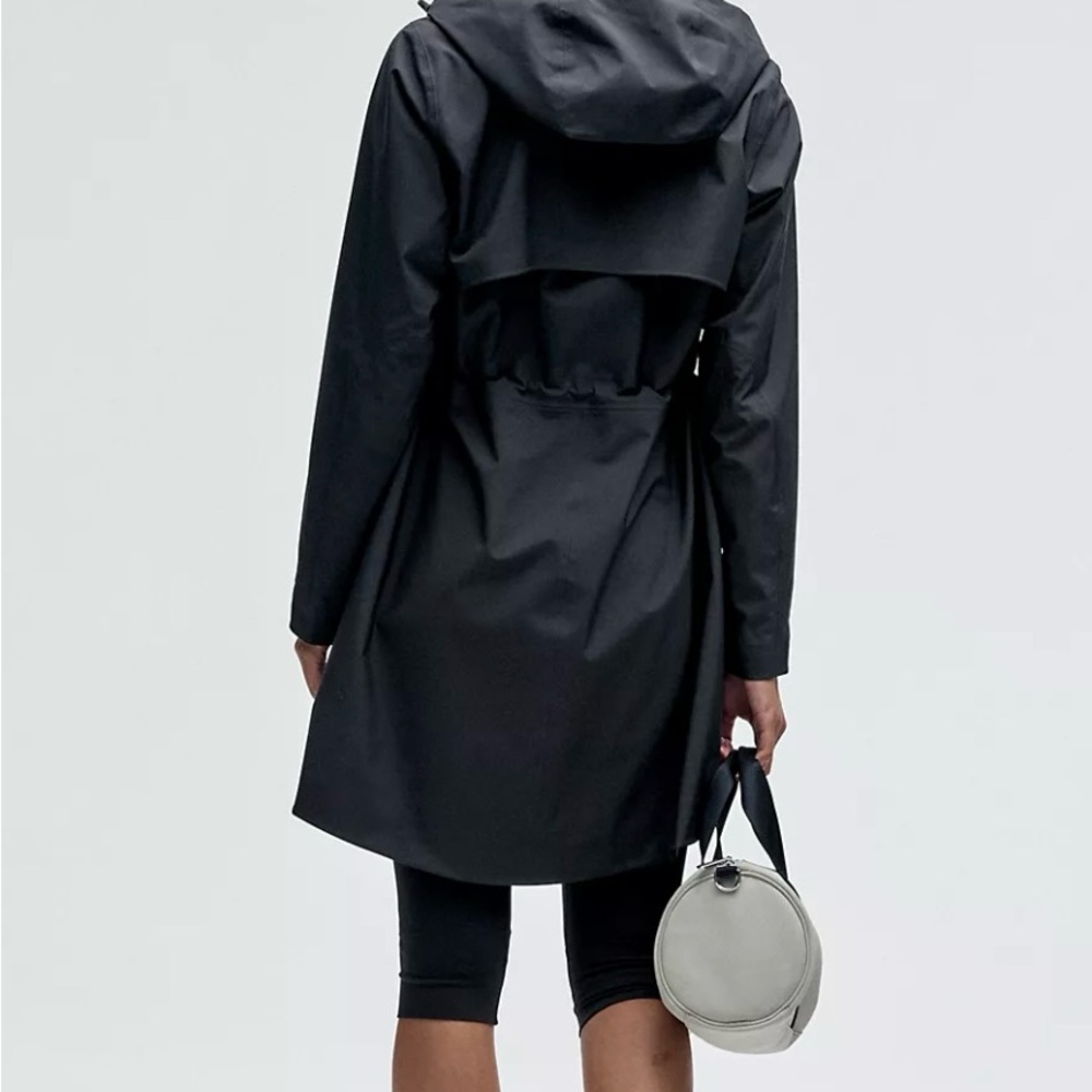 Lululemon Rain Rebel Jacket in Black